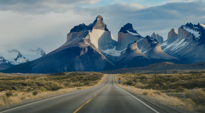 découvrez nos conseils pour organiser un road trip inoubliable en patagonie : itinéraire, astuces pratiques et sites incontournables entre glaciers majestueux et vastes steppes sauvages.